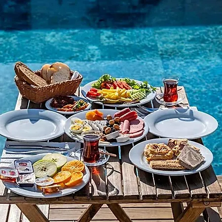 Costa Viva Bodrum 호텔 검벳